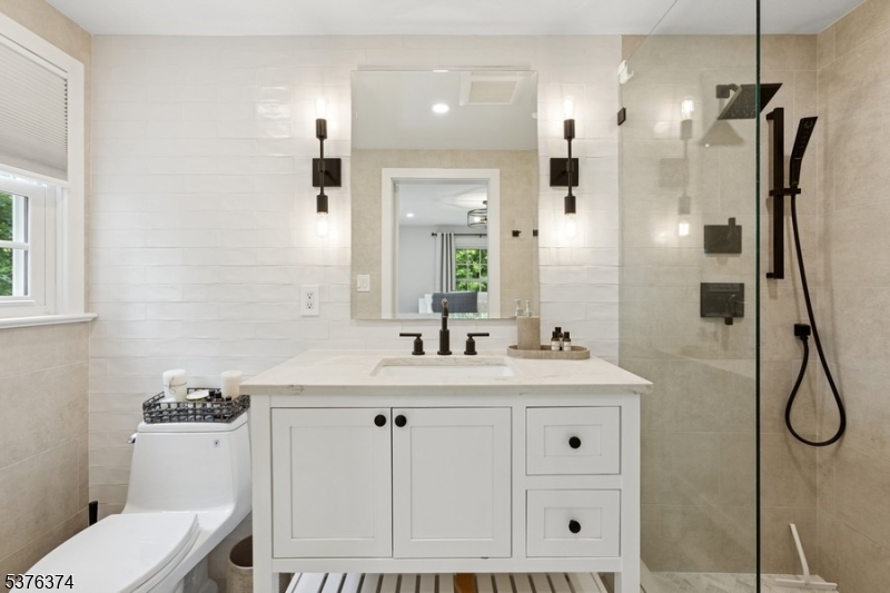 property viewer photo 23