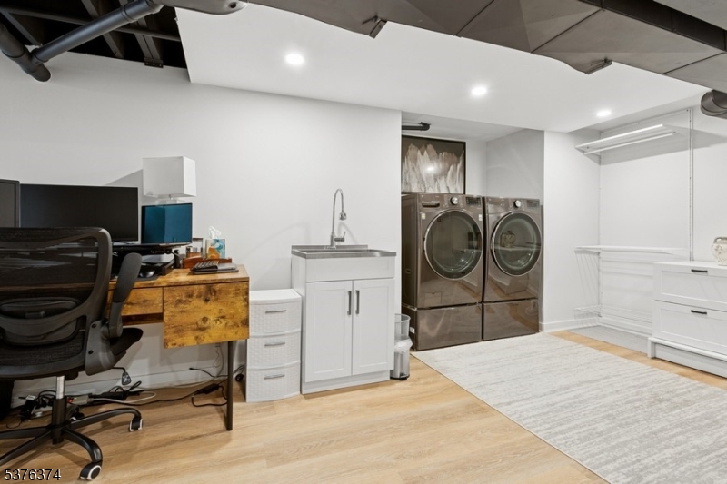 property viewer photo 25
