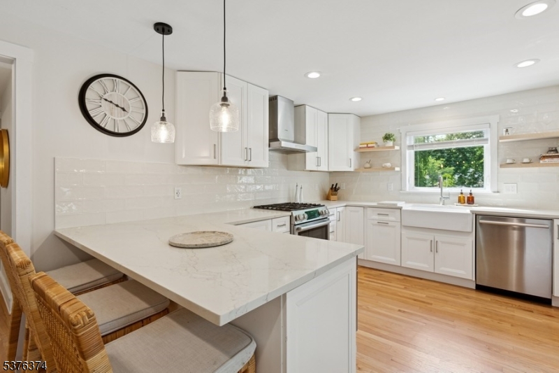 property viewer photo 5