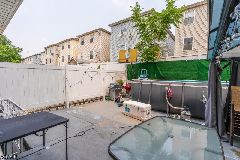 property viewer photo 12