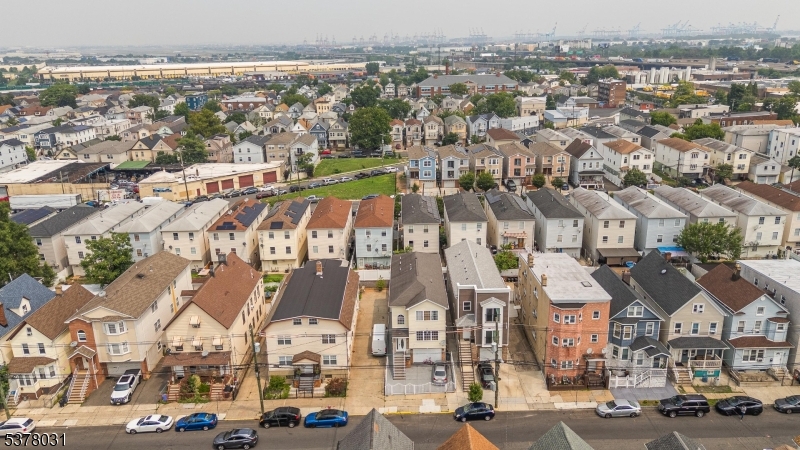 property viewer photo 19