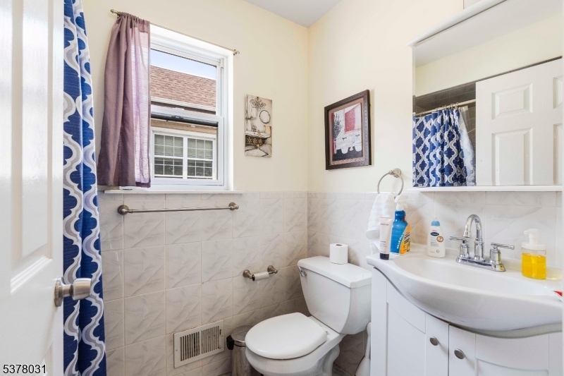 property viewer photo 6