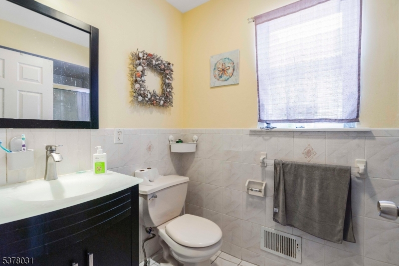 property viewer photo 9