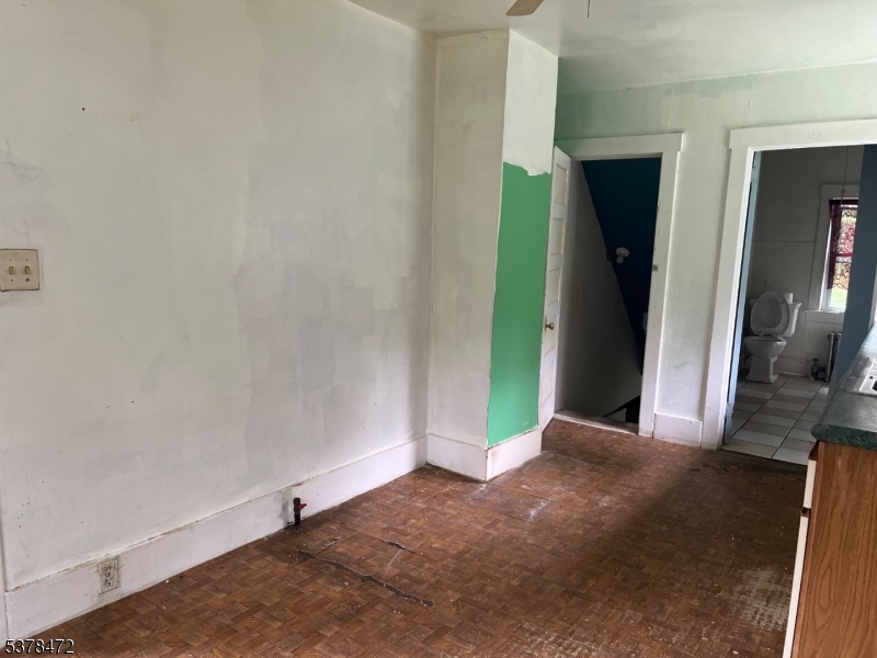 property viewer photo 5