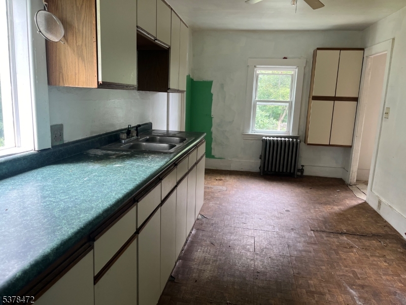 property viewer photo 8