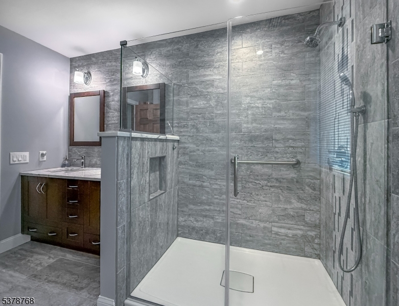 property viewer photo 31