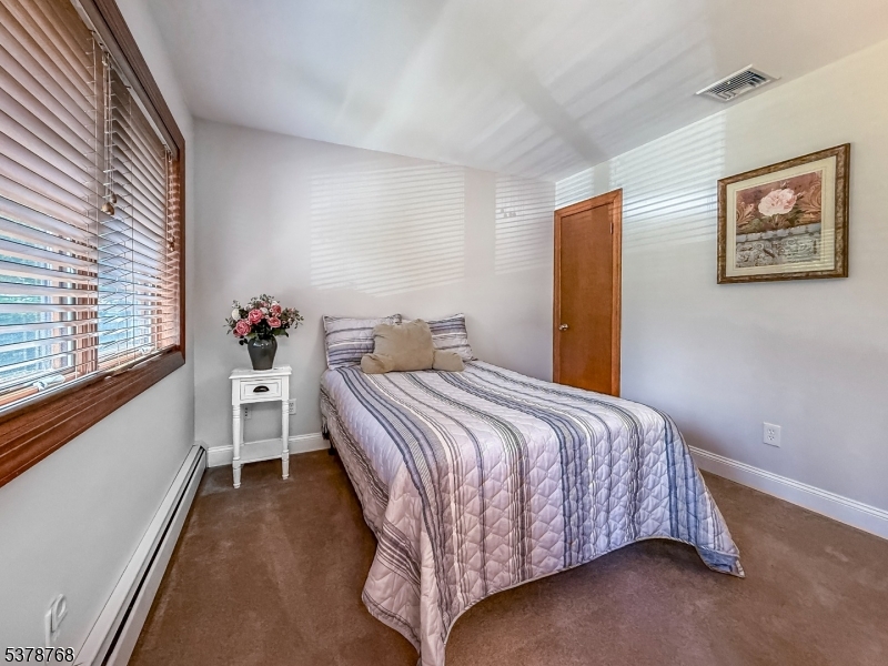 property viewer photo 36