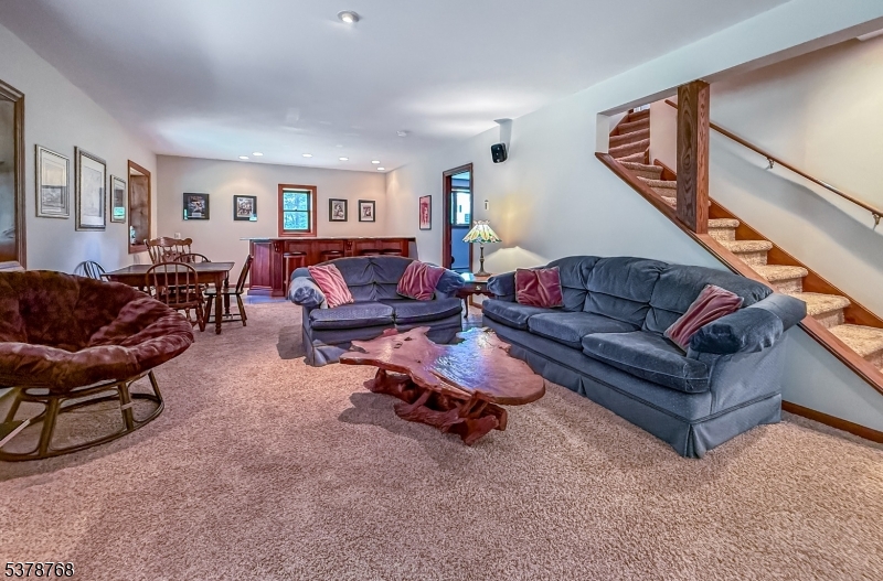 property viewer photo 37