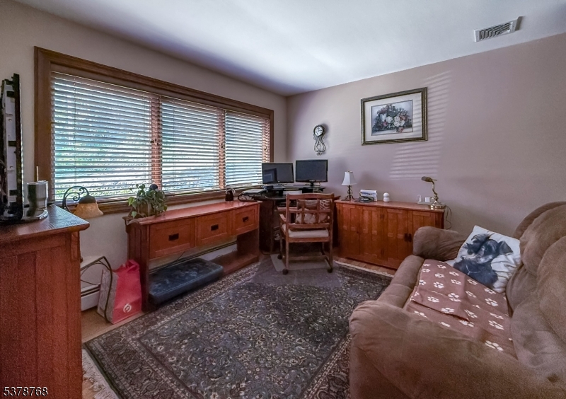 property viewer photo 6