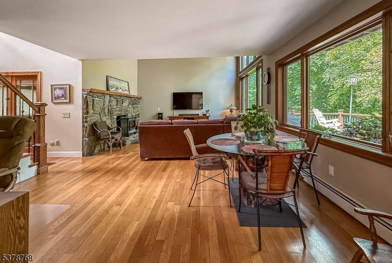 property viewer photo 9
