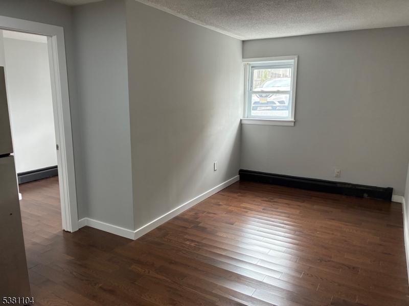 property viewer photo 1