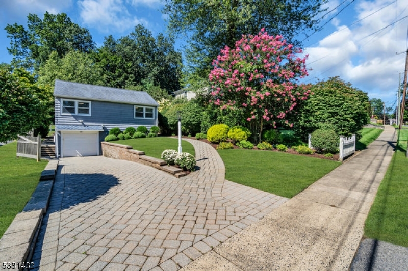 main property photo 0