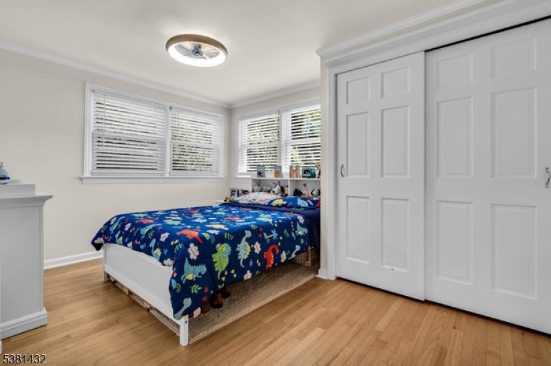 property viewer photo 13