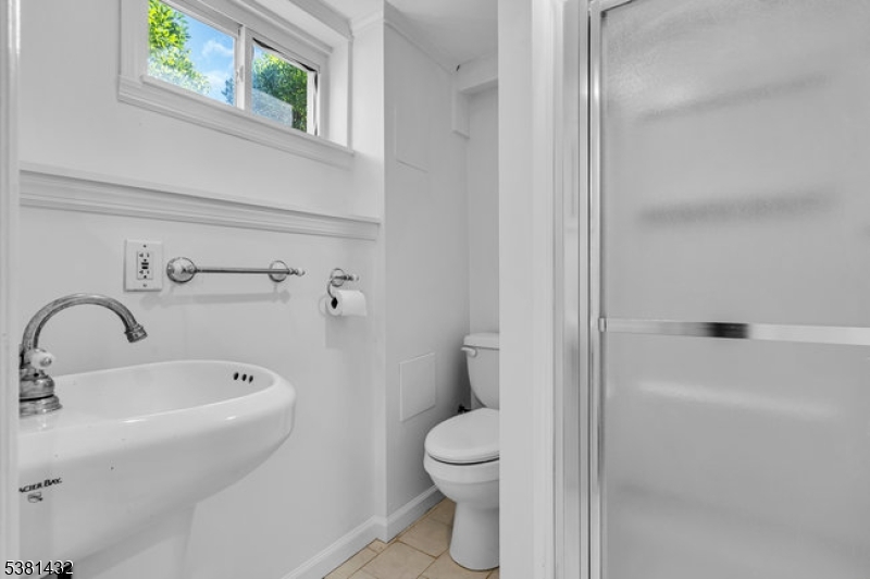property viewer photo 19