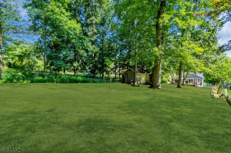 property viewer photo 24