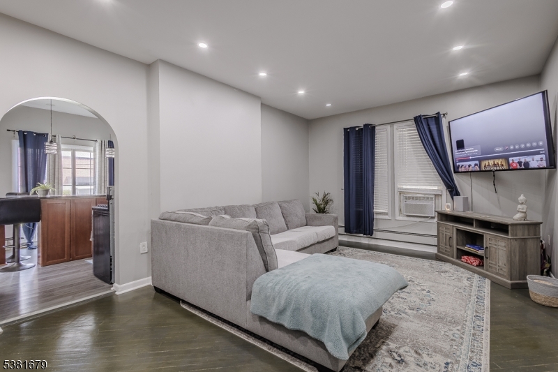property viewer photo 12