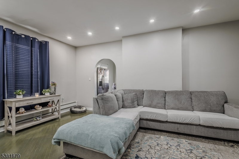property viewer photo 13