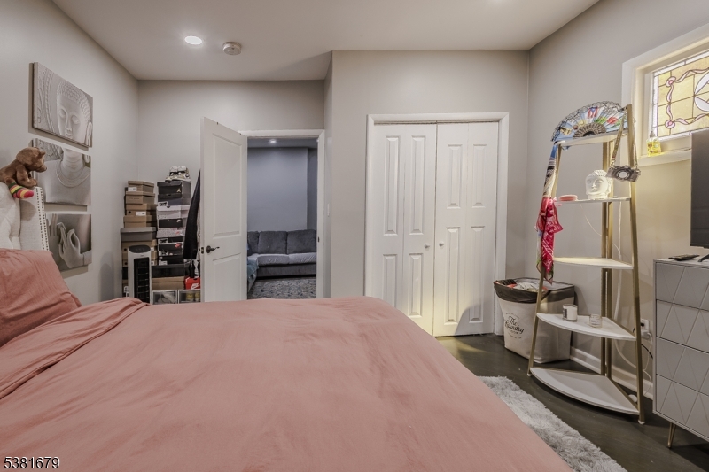 property viewer photo 17