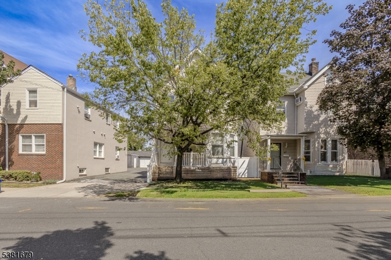 property viewer photo 2