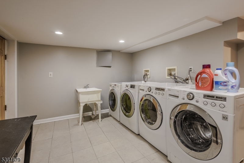 property viewer photo 24