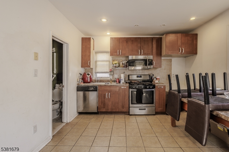 property viewer photo 27