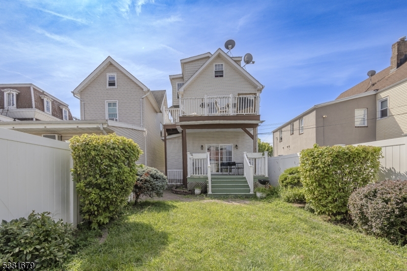 property viewer photo 4