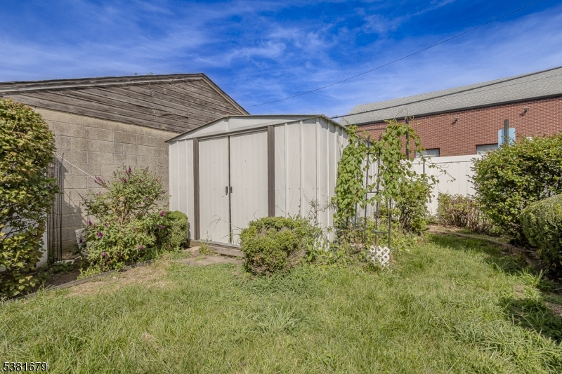 property viewer photo 5