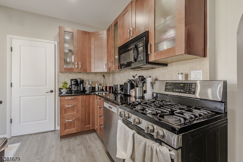 property viewer photo 7