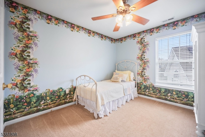property viewer photo 16