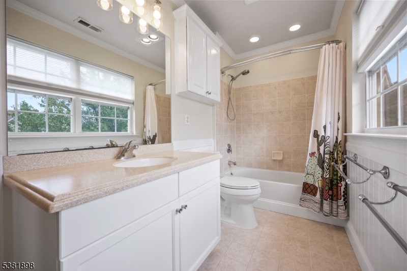 property viewer photo 19