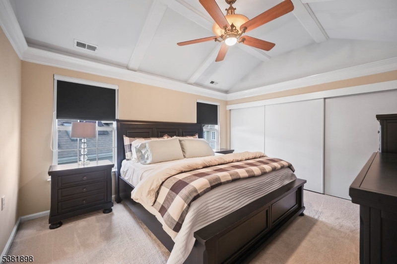 property viewer photo 20