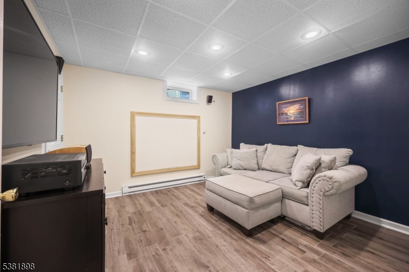 property viewer photo 23
