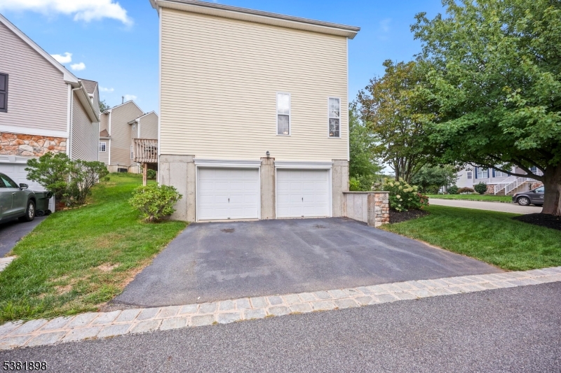 property viewer photo 25