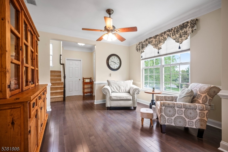 property viewer photo 7