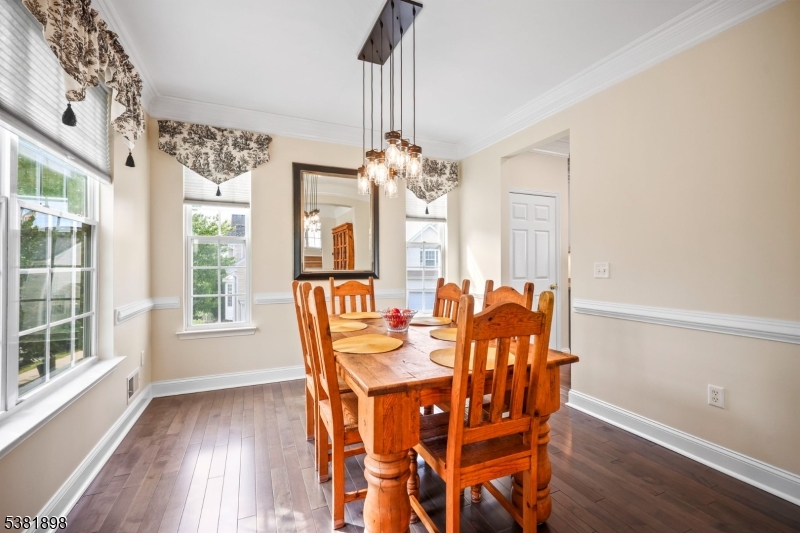 property viewer photo 8