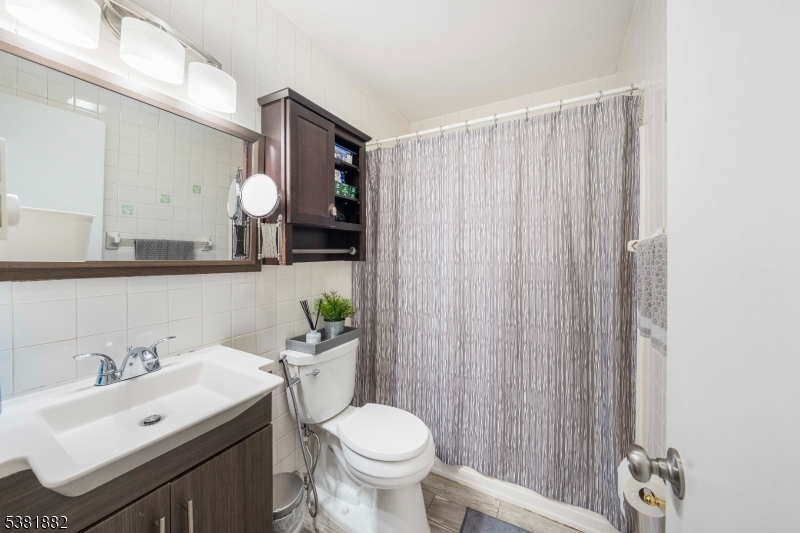 property viewer photo 13