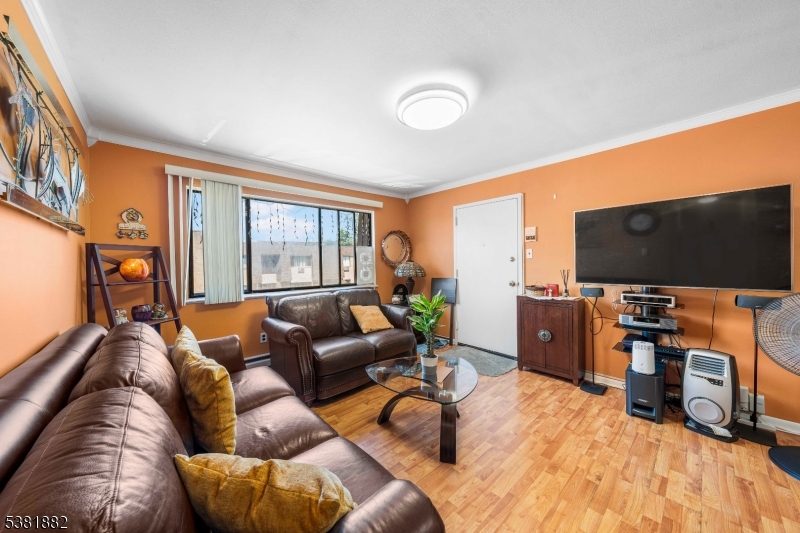 property viewer photo 5