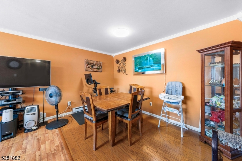 property viewer photo 6