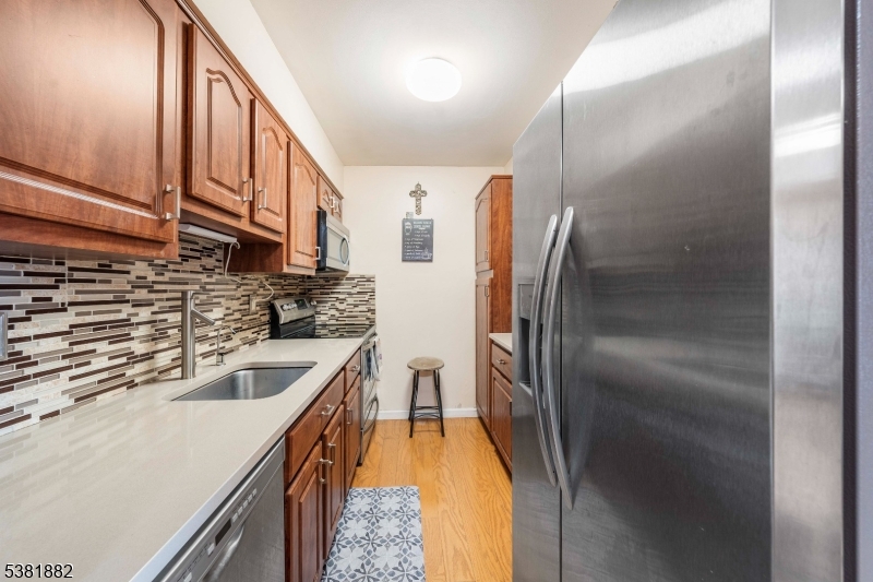 property viewer photo 8