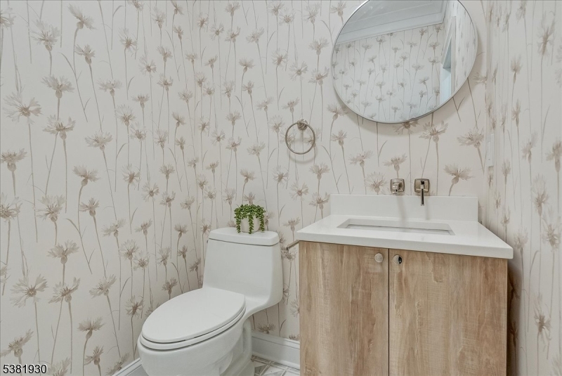 property viewer photo 12