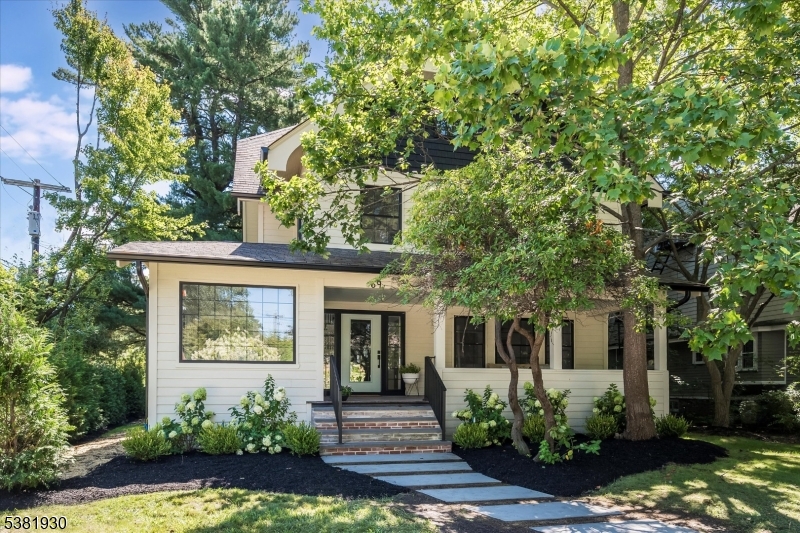 property viewer photo 2