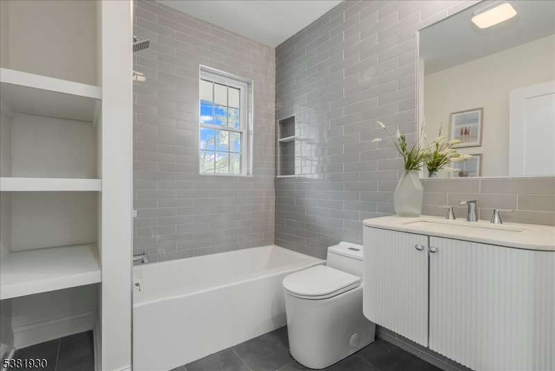 property viewer photo 27