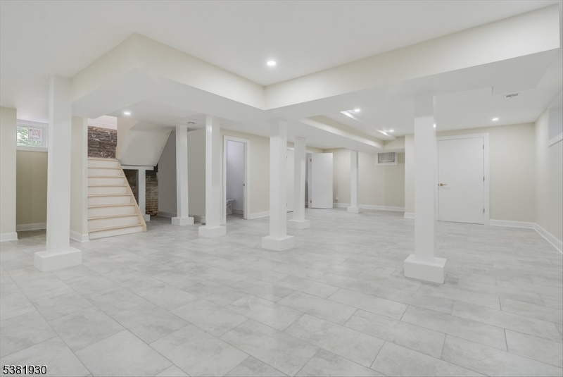 property viewer photo 28