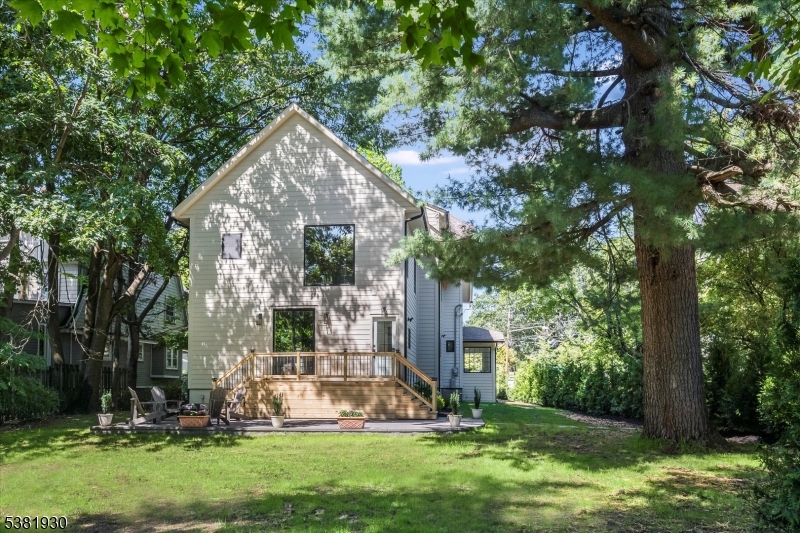 property viewer photo 30