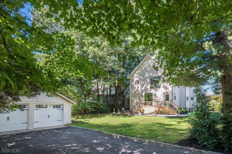 property viewer photo 31