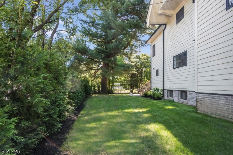property viewer photo 33