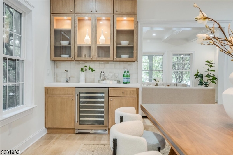 property viewer photo 9
