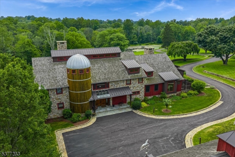 main property photo 45