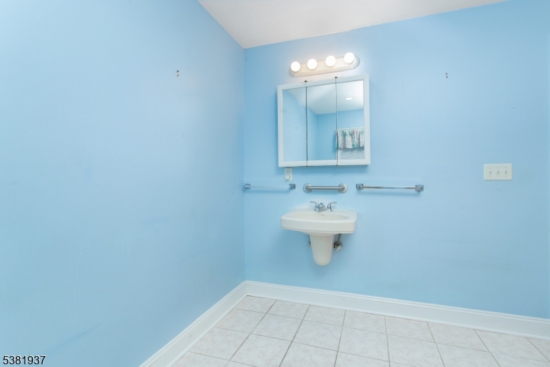 property viewer photo 20