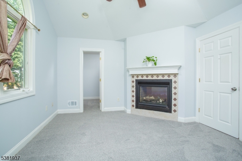 property viewer photo 24